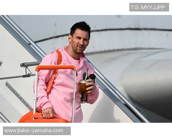 全球足球明星集结盘点：足坛巨星的巅峰对决与精彩表现