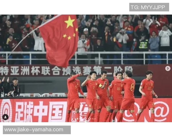 国足新篇章：年轻力量崛起，足球梦启航！