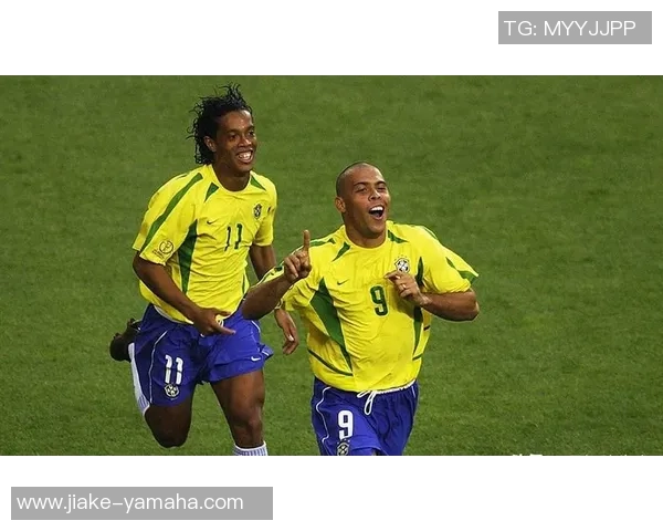 巴西足球明星:从球场到时尚巅峰的无尽魅力 巴西足球明星:从球场到时尚巅峰的无尽魅力